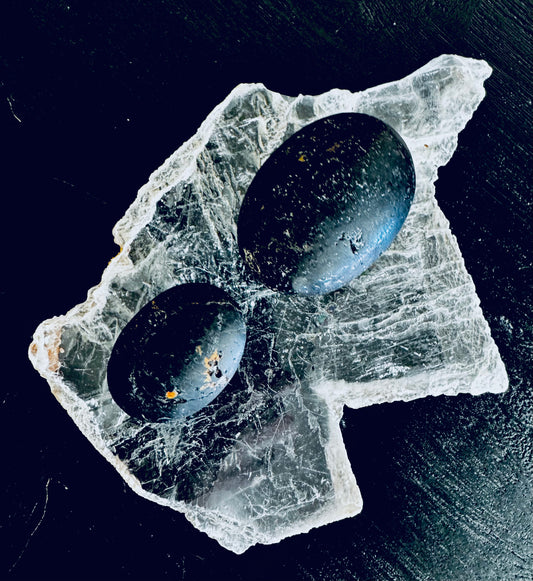 Black Tourmaline Palm Stone